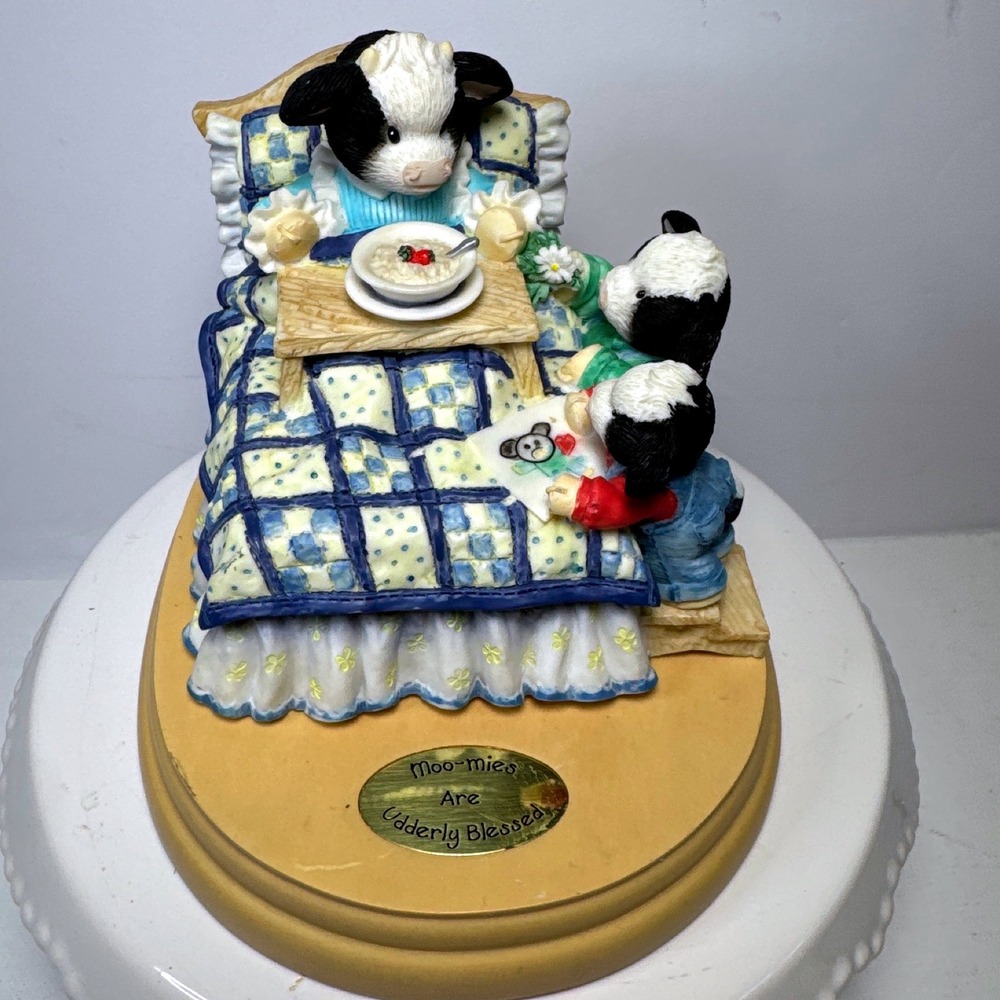 Enesco Marys Moo Moos Figurine Moo-mies Are Udderly Blessed 2004 LTD ED